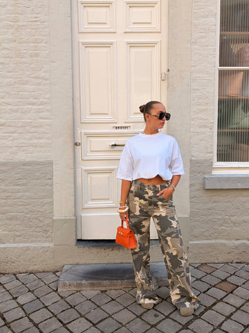 Baggy camo jeans