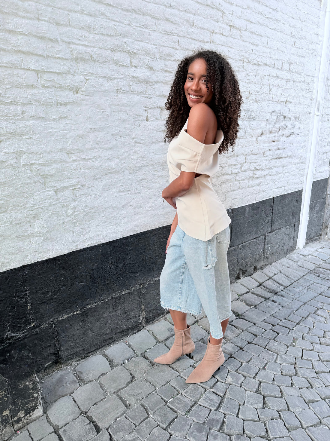 Off shoulder top | Beige