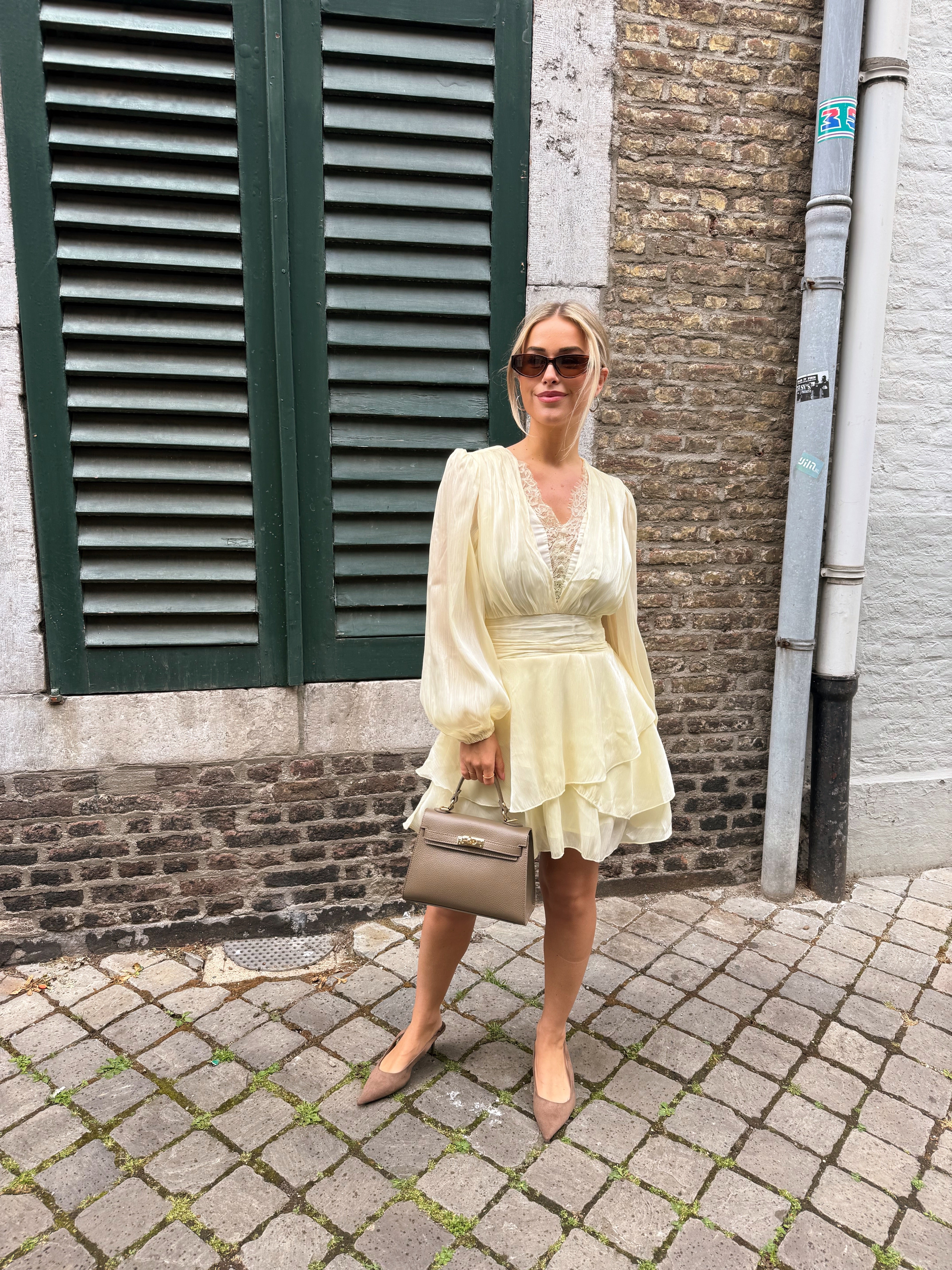 Shiny lace dress | Yellow