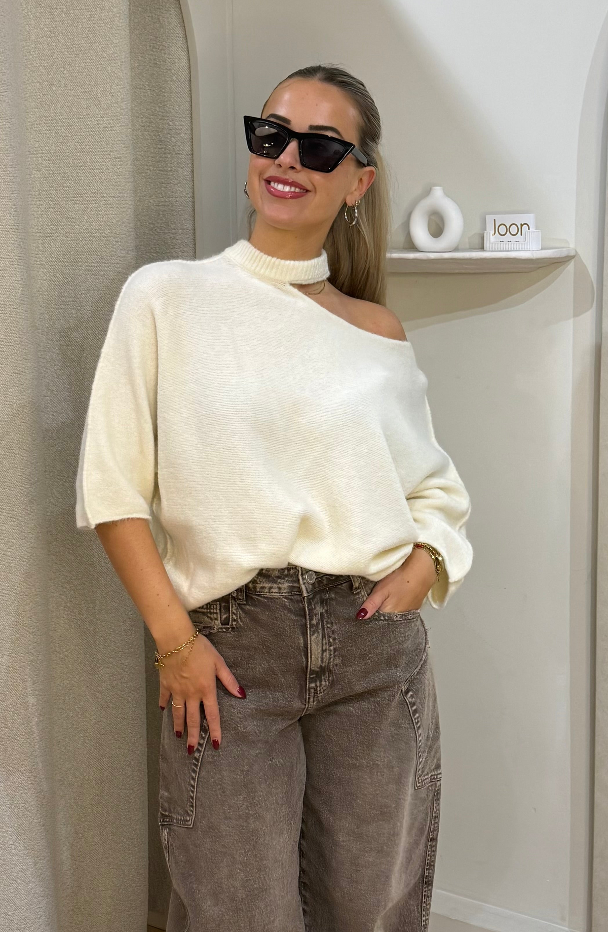 Choker knit top