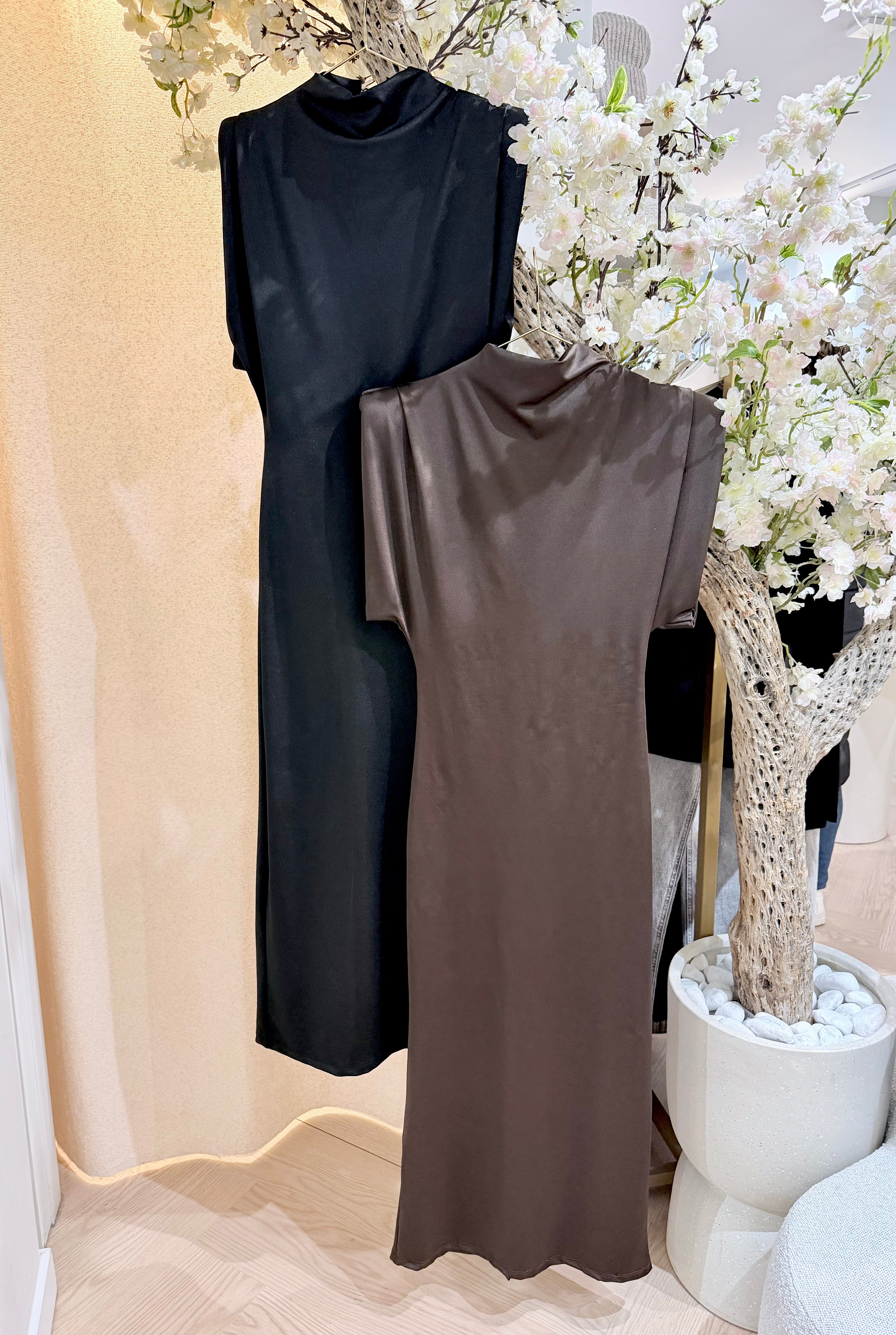 Perfect simple dress | Musthave