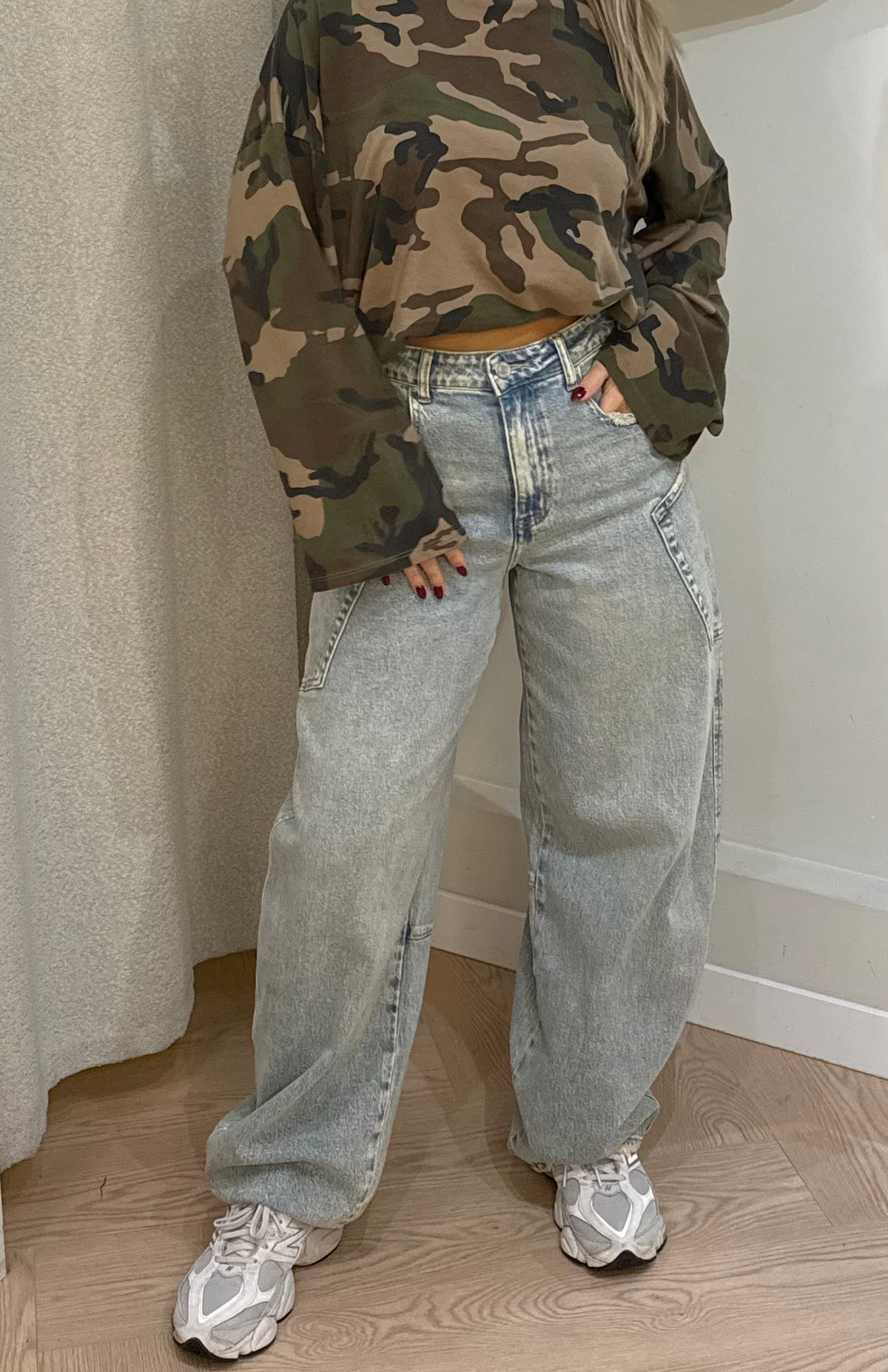 Your favorite baggy balloon jeans